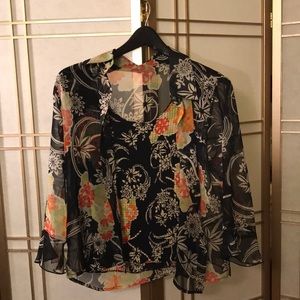 Floral blouse and tank top shell set